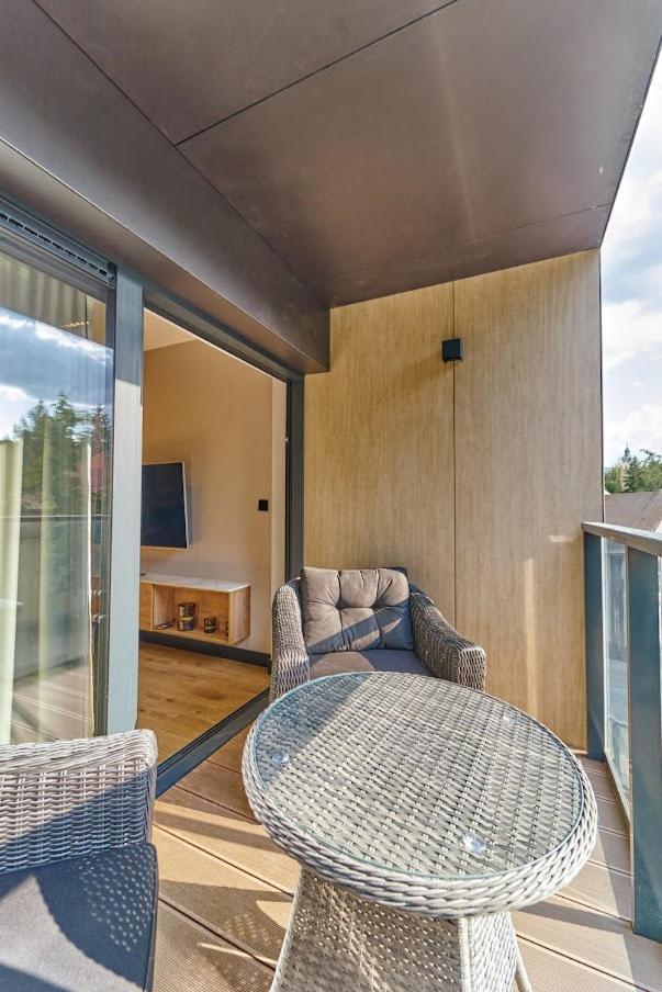 Laguna Ogrody Pieniawskie 33 Emerald Vip-Z Balkonem Polanica-Zdrój Exteriör bild